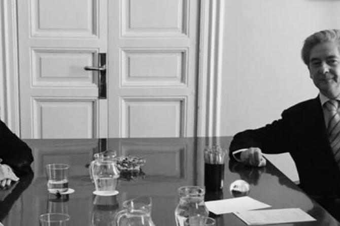 Miembros del Comité Ejecutivo del Consejo General de Colegios de Logopedas, se reúnen con D. Gonzalo Múzquiz, secretario de la Unión Profesional para compartir sinergias entre Organizaciones